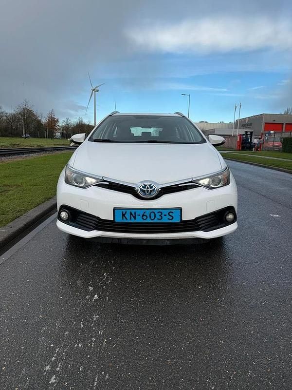 Gebruikt 2016 Toyota Auris | € 7.000 (Duur) - Afbeelding 1/4