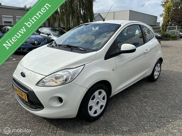 Wit Gebruikt 2011 Ford Ka Cool & Sound Edition Hatchback | € 3.890 (Eerlijke prijs) - Afbeelding 1/4