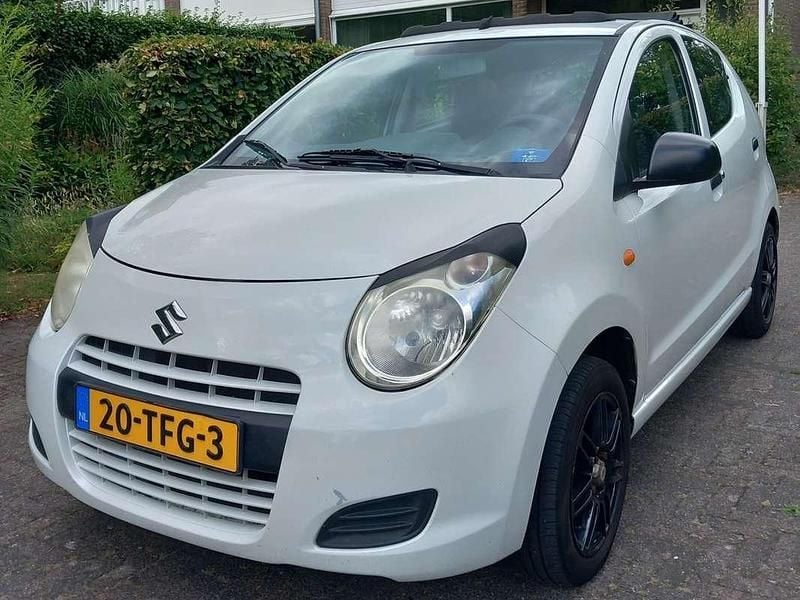 Wit Gebruikt 2010 Suzuki Alto Hatchback | € 1.850 (Goede deal) - Afbeelding 1/4