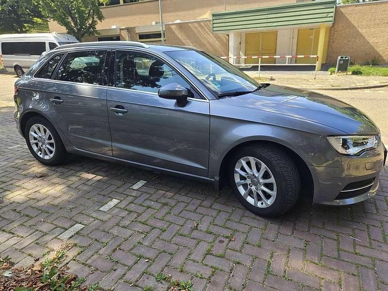 Occasion Audi A3 110 PK (80 kW) 2016 Grijs Hatchback