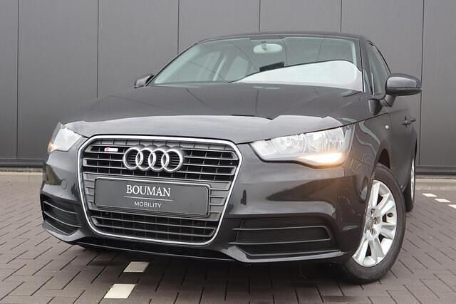Zwart Gebruikt 2013 Audi A1 Sportback Attraction Hatchback | € 10.450 (Eerlijke prijs) - Afbeelding 1/4