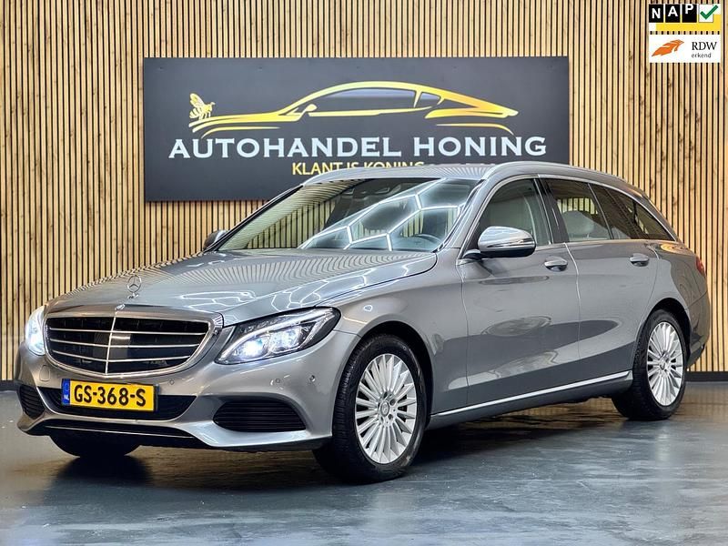 Grijs Gebruikt 2015 Mercedes C350 Edition Stationwagen | € 13.850 (Eerlijke prijs) - Afbeelding 1/4