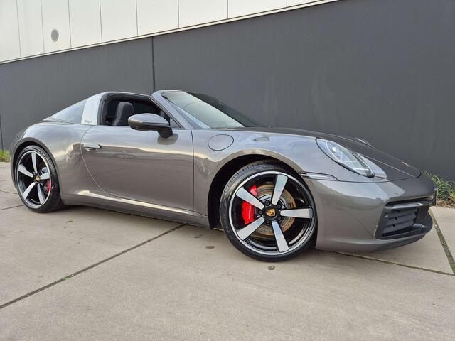 Grijs Gebruikt 2022 Porsche 911 Targa 4S Cabriolet | € 154.911 - Afbeelding 1/4