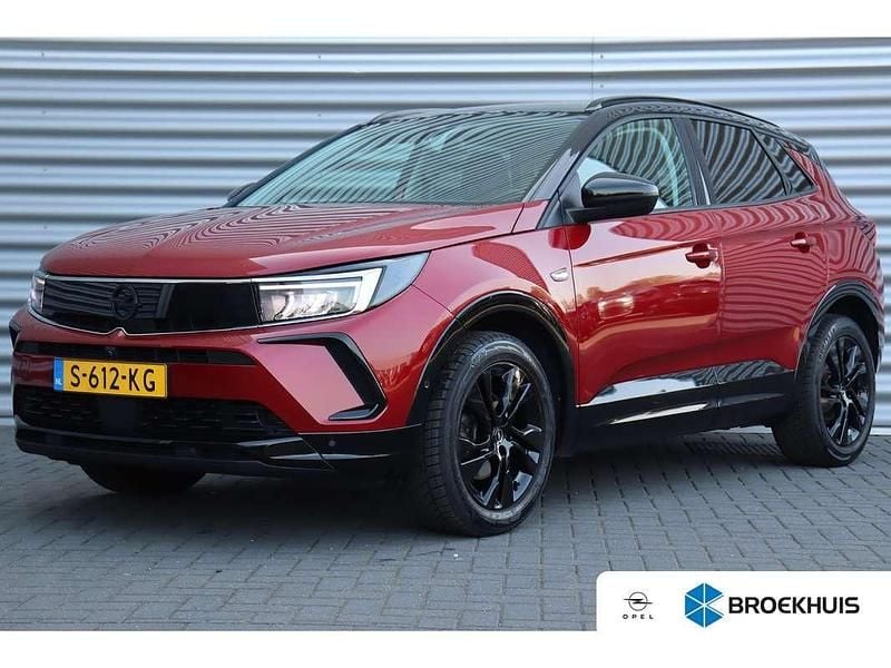 Rood, metallic lak Gebruikt 2023 Opel Grandland X SUV | € 20.900 (Goede deal) - Afbeelding 1/4