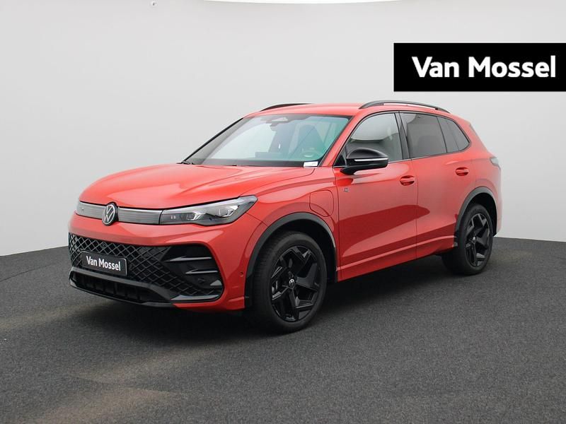 Rood Gebruikt 2024 VW Tiguan R-line Edition SUV | € 51.900 (Goede deal) - Afbeelding 1/4