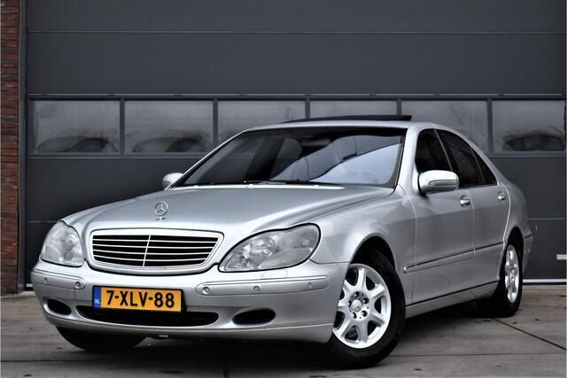 Grijs Gebruikt 2001 Mercedes S500 Sedan | € 6.750 (Eerlijke prijs) - Afbeelding 1/4