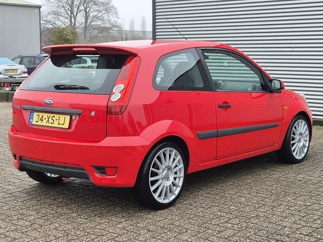 Occasion Ford Fiesta 101 PK (74 kW) 2007 Rood Hatchback