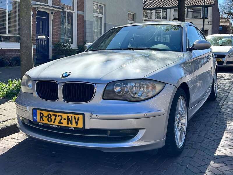 Zilver Gebruikt 2007 BMW 118 Hatchback | € 7.500 (Duur) - Afbeelding 1/4
