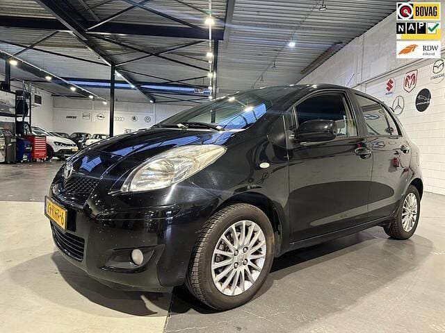 Occasion Toyota Yaris 101 PK (74 kW) 2009 Zwart Hatchback