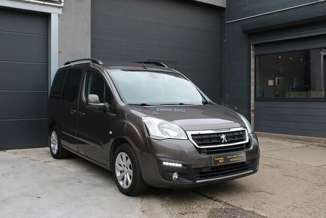 Occasion Peugeot TePee Active 99 PK (72 kW) 2015 Grijs Stationwagen