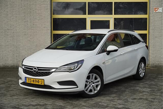 Wit Gebruikt 2018 Opel Astra Business Stationwagen | € 8.450 (Goede deal) - Afbeelding 1/4