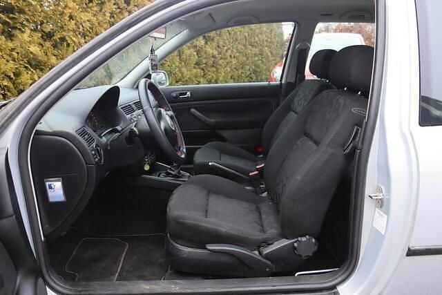 Occasion VW Golf IV 101 PK (74 kW) 2000 Grijs (metallic) Hatchback