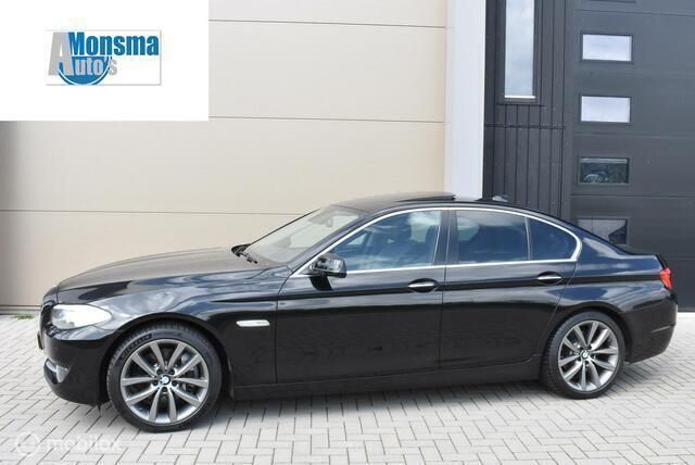 Zwart Gebruikt 2011 BMW 530 Executive Sedan | € 10.975 (Eerlijke prijs) - Afbeelding 1/4