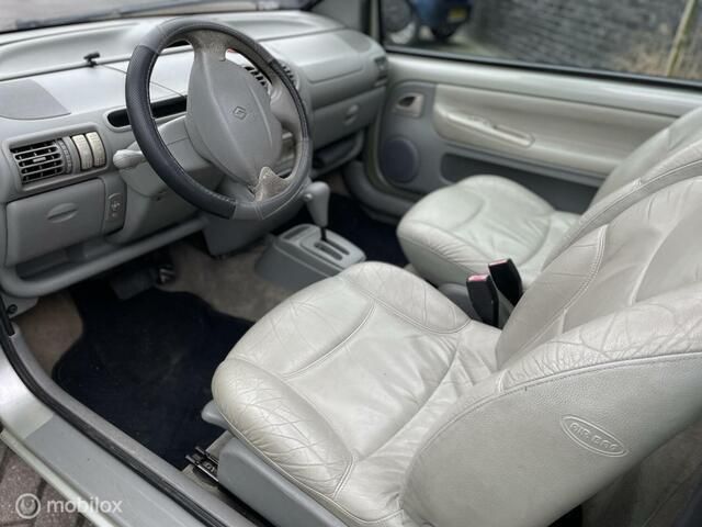 Occasion Renault Twingo Initiale 58 PK (42 kW) 2000 Geel Hatchback