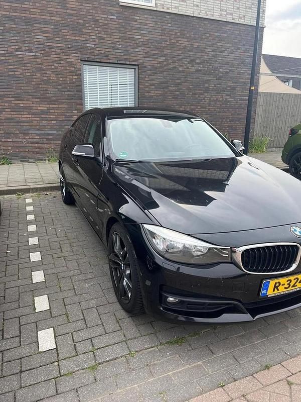 Occasion 2015 BMW 320 Stationwagen | € 8.000 (Goede deal) - Afbeelding 1/4