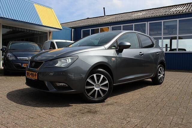 Grijs Gebruikt 2013 Seat Ibiza Reference Hatchback | € 4.988 (Eerlijke prijs) - Afbeelding 1/4