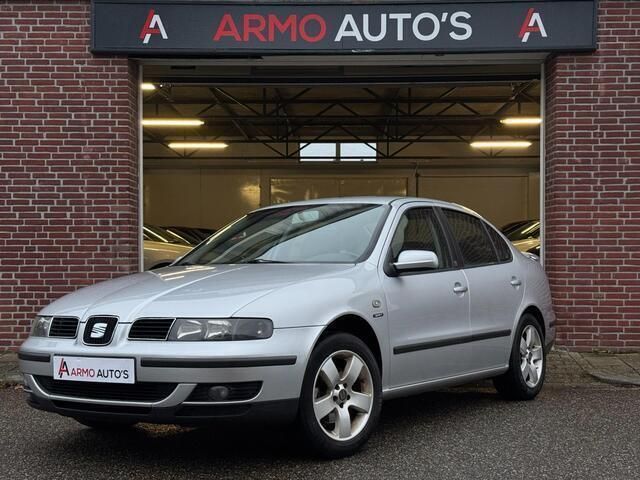 Grijs Gebruikt 2000 Seat Toledo Sport Sedan | € 850 (Eerlijke prijs) - Afbeelding 1/4