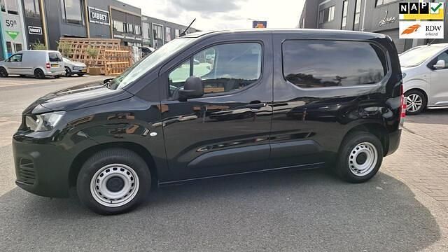 Zwart Gebruikt 2021 Peugeot Partner MPV | € 11.950 (Eerlijke prijs) - Afbeelding 1/4