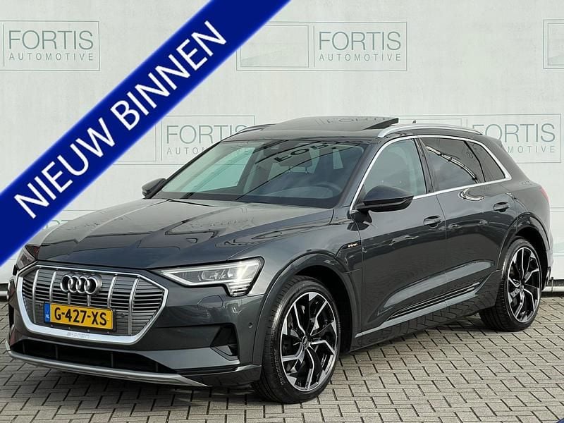 Grijs Gebruikt 2019 Audi e-tron SUV | € 23.500 (Eerlijke prijs) - Afbeelding 1/4