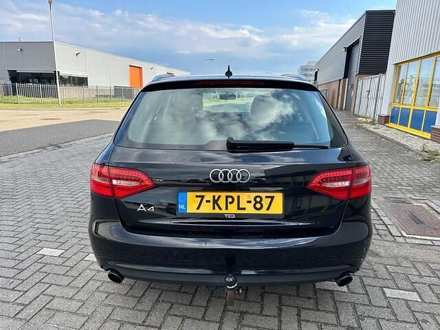 Occasion Audi A4 Business 170 PK (125 kW) 2013 Zwart Stationwagen