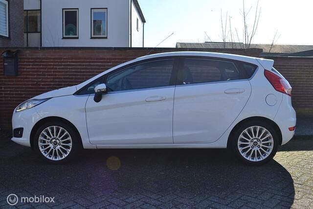 Occasion Ford Fiesta Titanium 101 PK (74 kW) 2014 Wit Hatchback