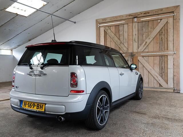 Wit Gebruikt 2010 Mini Cooper Clubman Stationwagen | € 11.900 (Duur) - Afbeelding 1/4