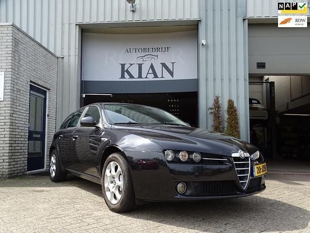 Zwart Occasion 2009 Alfa Romeo 159 Progression Stationwagen | € 3.950 (Eerlijke prijs) - Afbeelding 1/4