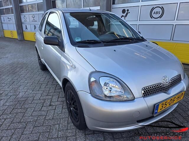 Occasion Toyota Yaris Sol 68 PK (50 kW) 1999 Grijs Hatchback