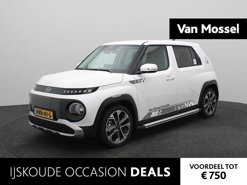 Wit Occasion 2025 Hyundai Inster Hatchback | € 24.940 (Eerlijke prijs) - Afbeelding 1/3