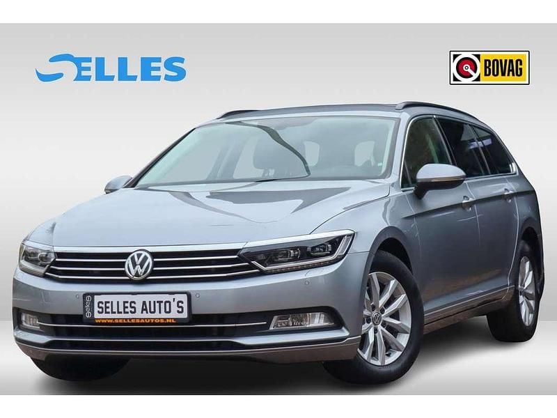Grijs Gebruikt 2019 VW Passat Comfortline Stationwagen | € 19.840 (Eerlijke prijs) - Afbeelding 1/3