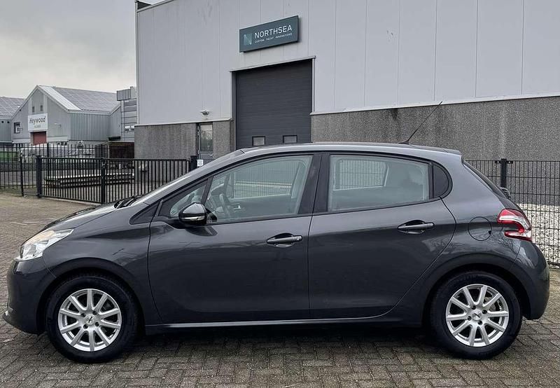 Occasion Peugeot 208 82 PK (60 kW) 2014 Grijs Hatchback