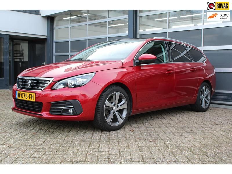 Rood Occasion 2019 Peugeot 308 GT-line Stationwagen | € 9.900 (Eerlijke prijs) - Afbeelding 1/4