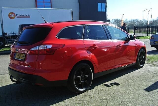 Occasion Ford Focus 101 PK (74 kW) 2014 Rood Stationwagen