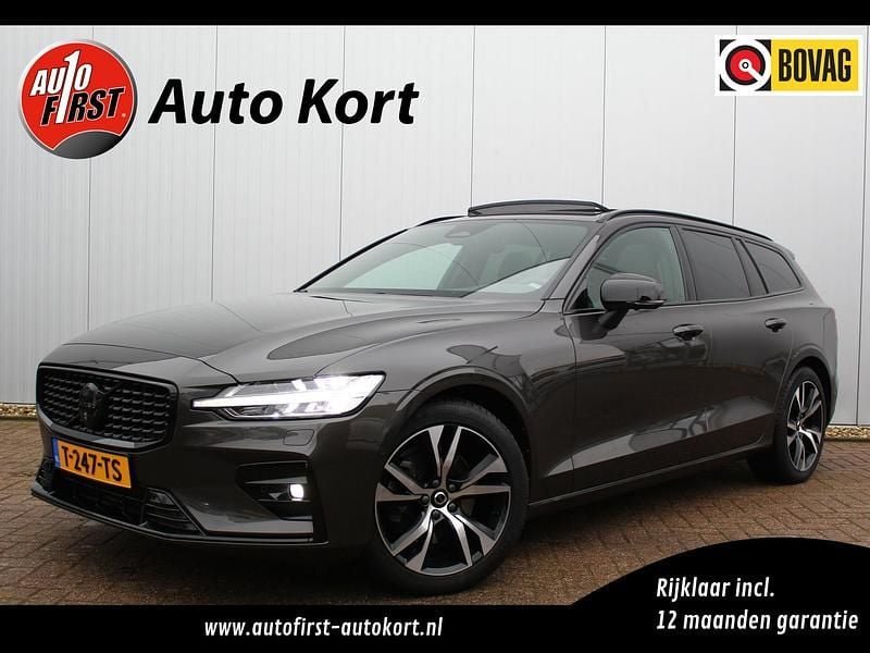 Grijs Occasion 2023 Volvo V60 Plus Stationwagen | € 37.950 (Eerlijke prijs) - Afbeelding 1/4