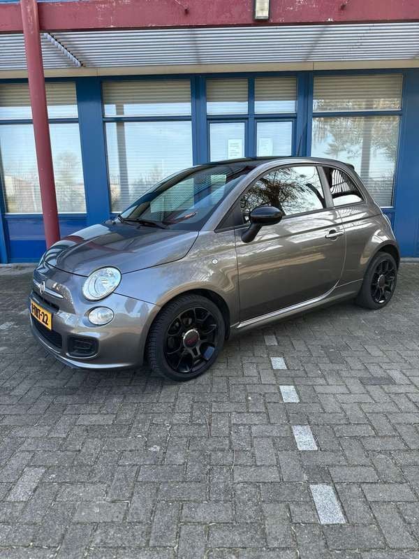 Grijs Gebruikt 2014 Fiat 500 Lounge Hatchback | € 5.250 (Eerlijke prijs) - Afbeelding 1/4
