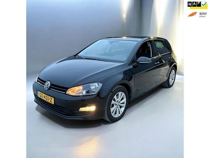 Zwart (metallic) Occasion 2015 VW Golf VII Hatchback | € 9.450 (Super prijs) - Afbeelding 1/4
