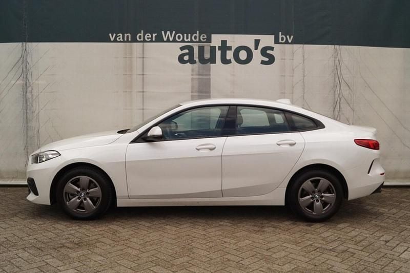 Wit Gebruikt 2021 BMW 218 Executive Coupé | € 21.900 (Super prijs) - Afbeelding 1/4
