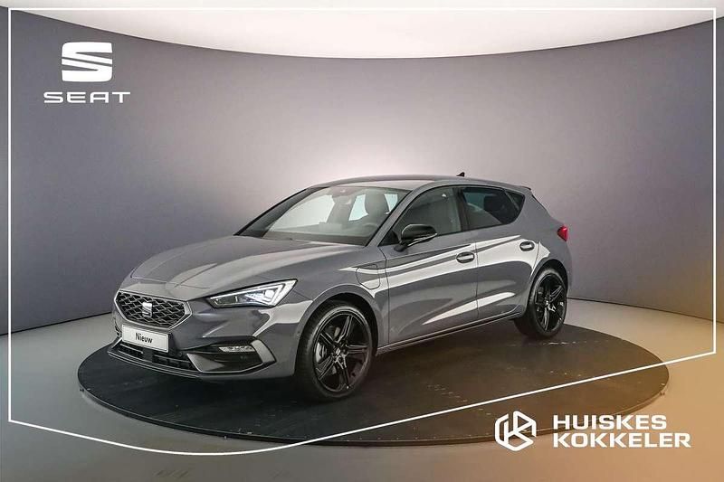 Nieuw Seat Leon Business 204 PK (150 kW) 2025 Grijs Hatchback
