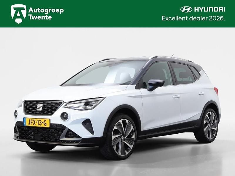 Wit Occasion 2024 Seat Arona FR SUV | € 23.850 (Eerlijke prijs) - Afbeelding 1/4