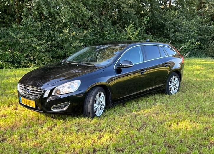Occasion 2012 Volvo V60 Stationwagen | € 7.250 (Iets duurder) - Afbeelding 1/4