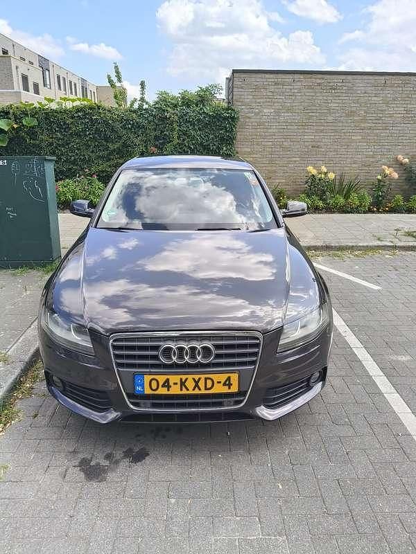 Zwart Gebruikt 2010 Audi A4 Sedan | € 6.950 (Iets duurder) - Afbeelding 1/4