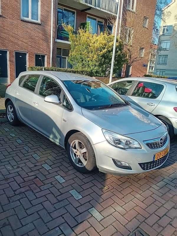 Occasion Opel Astra Selection 101 PK (74 kW) 2010 Grijs MPV