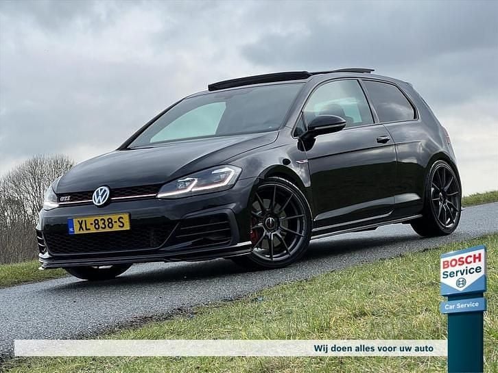 Zwart Occasion 2018 VW Golf VII GTI Hatchback | € 20.950 (Super prijs) - Afbeelding 1/4