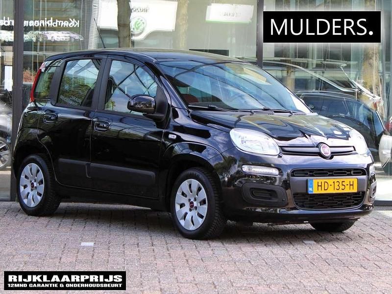 Zwart Gebruikt 2015 Fiat Panda Hatchback | € 5.987 (Eerlijke prijs) - Afbeelding 1/3