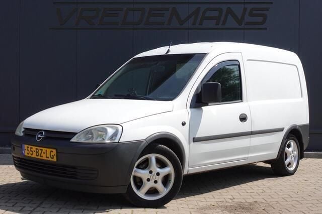 Wit Gebruikt 2006 Opel Combo MPV | € 1.250 (Eerlijke prijs) - Afbeelding 1/4
