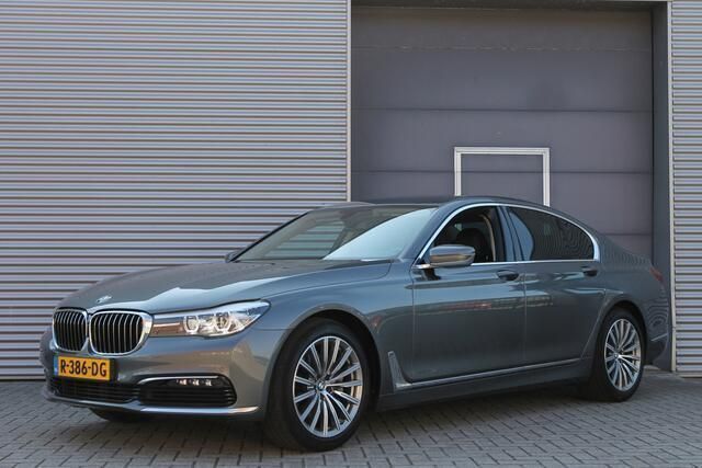 Grijs Gebruikt 2016 BMW 730 Sedan | € 34.999 (Eerlijke prijs) - Afbeelding 1/4