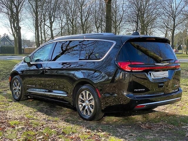 Nieuw Chrysler Voyager 2025 Zwart, metallic lak MPV