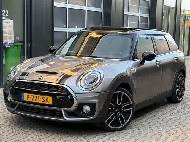 Grijs Gebruikt 2015 Mini Cooper Clubman Chili Stationwagen | € 18.950 (Iets duurder) - Afbeelding 1/4