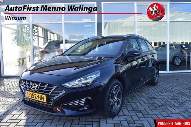 Zwart Gebruikt 2021 Hyundai i30 Comfort Stationwagen | € 15.950 (Eerlijke prijs) - Afbeelding 1/4