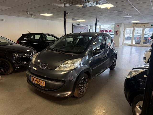 Occasion Peugeot 107 68 PK (50 kW) 2007 Grijs (metallic) Hatchback